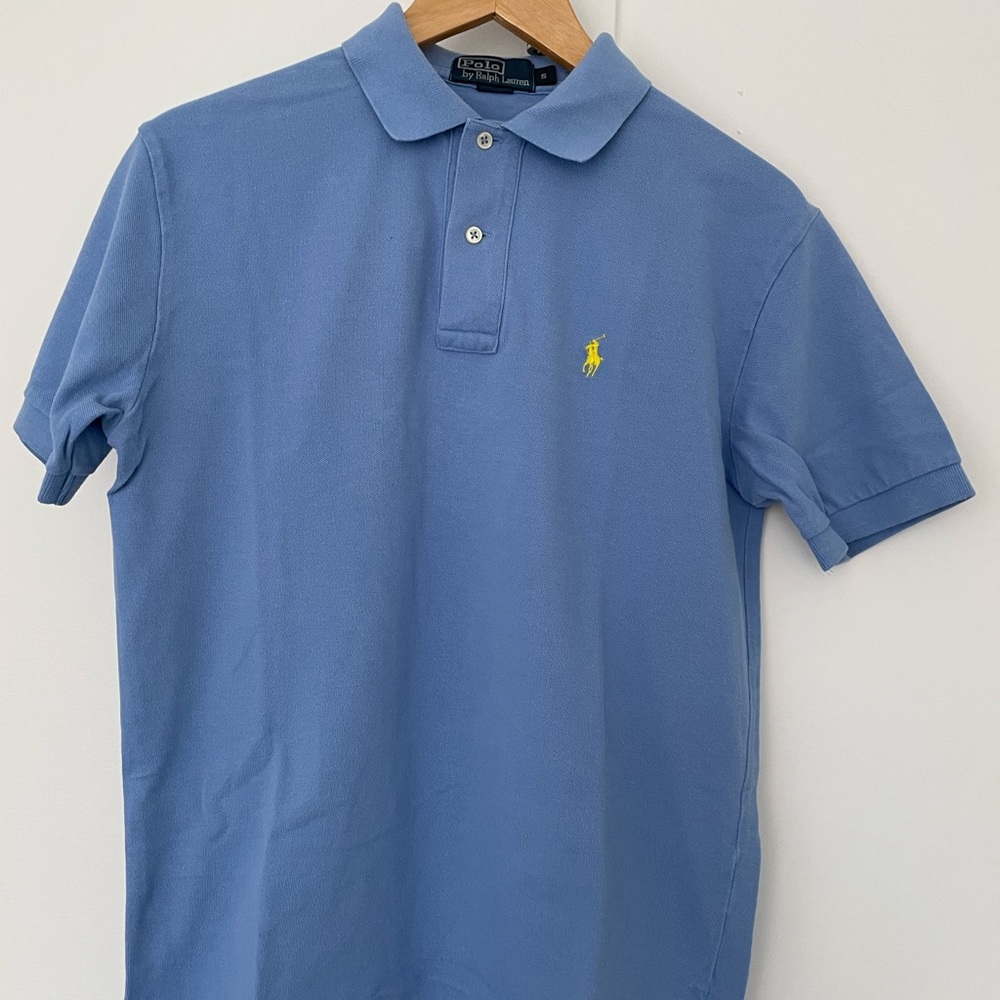 Classic Polo in light blue with yellow pony size small